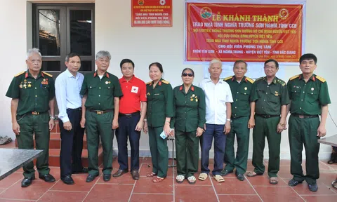 Bắc Giang: Bàn giao nhà “Nghĩa tình đồng đội” cho hội viên cựu chiến binh