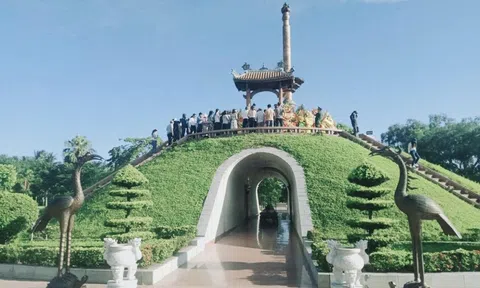 Về với màu xanh nơi tuyến lửa