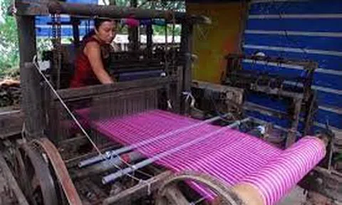 Làng nghề dệt choàng Long Khánh A - Truyền thống văn hóa vượt thời gian và không gian