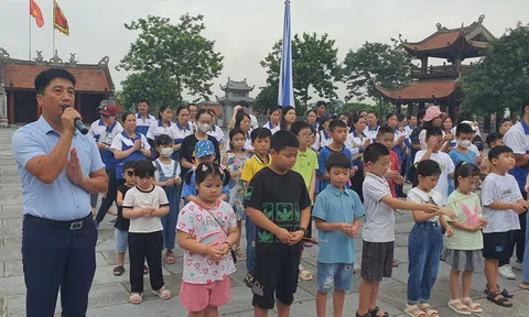 Công ty TNHH Exedy Việt Nam tham quan và thực hiện vệ sinh môi trường tại Văn Miếu tỉnh Vĩnh Phúc
