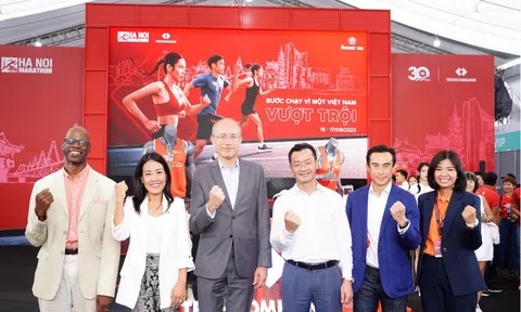 Hà Nội Marathon Techcombank 2023: "Bước chạy vì một Việt Nam vượt trội", mang tinh thần đoàn kết, sẻ chia và trách nhiệm cộng đồng