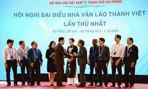 Ghi ở hội nghị văn già