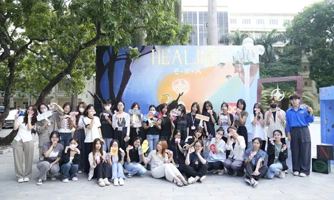 Photo booth “FPS 2023” - Trạm dừng chân mới cho các sinh viên trên hành trình chữa lành