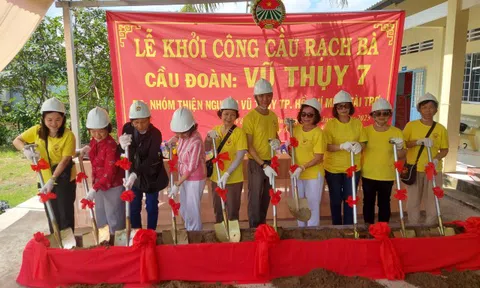 Kiên Giang: Xây dựng cầu nông thôn Rạch Bà, xã Vân Khánh Đông (An Minh) do các mạnh thường quân đóng góp