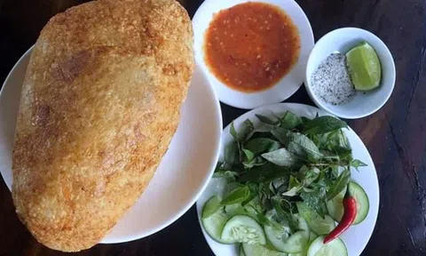  Xa xưa cơm cháy …