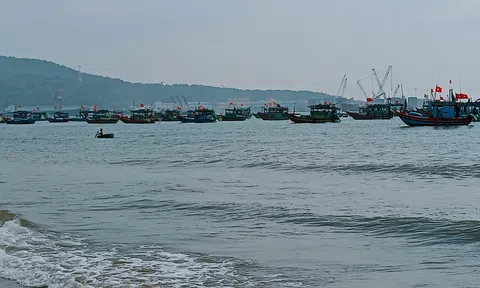 Ca ngợi Biển Hải Hà