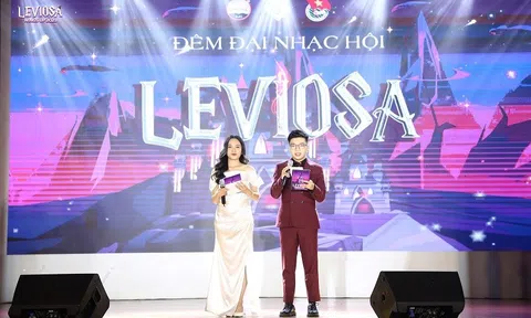 Phúc Du “đốt lửa” đêm chào tân sinh viên “Wings UP 2023: LEVIOSA” tại Học viện Báo chí và Tuyên truyền