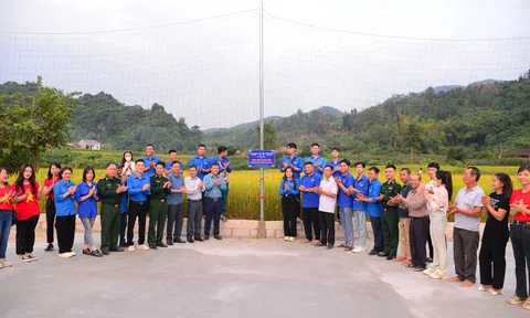 “Trao yêu thương – Gửi ước mơ em” tại xã biên giới của Lạng Sơn