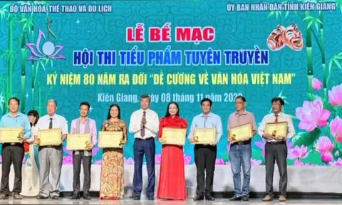 Trao giải Hội thi tiểu phẩm tuyên truyền Kỷ niệm 80 năm ra đời “Đề cương Văn hóa Việt Nam”