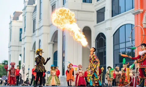 Siêu nhạc hội 8Wonder Winter Festival công bố 11 bản hit và dàn sao Việt biểu diễn cùng Maroon 5