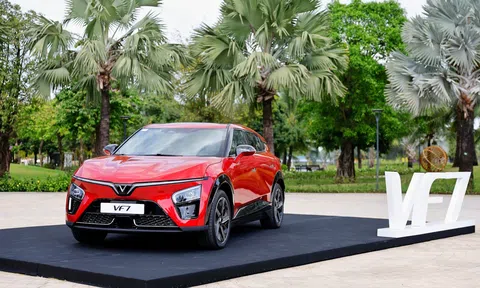 VinFast chính thức nhận đặt cọc xe VF 7 – ưu đãi 30 triệu cho khách hàng tiên phong