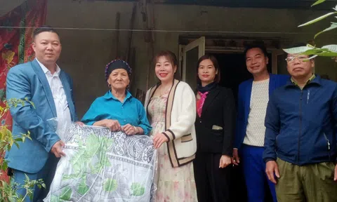 Công ty Gia Phong tổ chức chương trình “Áo ấm vùng cao” tại Lào Cai