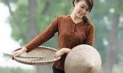 Tuổi 15 lênh đênh sóng nước....