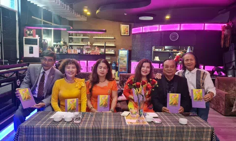 Ra mắt tác phẩm “Người bước ra từ bức tranh Đà Lạt” tại thành phố ngàn hoa