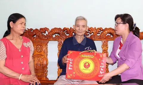 Món quà vô cùng ý nghĩa cho người có hoàn cảnh khó khăn