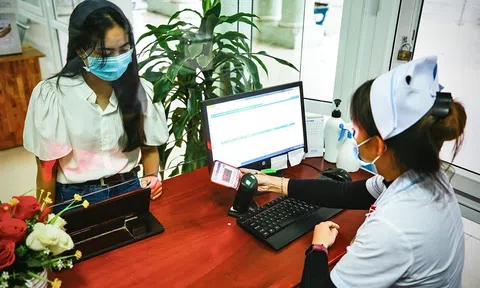 Tuyên Quang đồng loạt triển khai thẻ bảo hiểm y tế điện tử