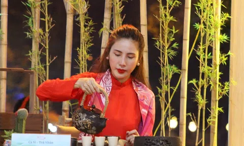 Đồng Nai: Ca sĩ Thủy Tiên mời trà đạo trong đêm chào mừng Biên Hòa 325 hình thành và phát triển