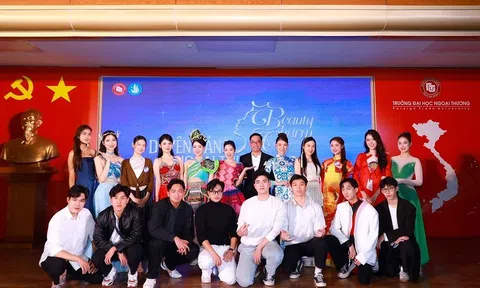 Mãn nhãn cùng phần trình diễn tài năng của Top 12 duyên dáng Ngoại thương 2023