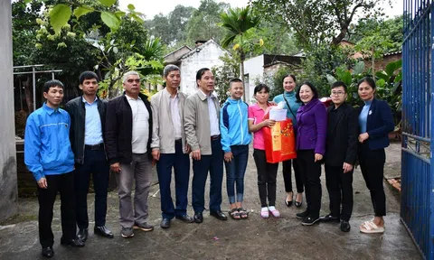 Chương trình “Tết sẻ chia – Xuân yêu thương” năm 2024 - Trao quà cho trẻ em khuyết tật, trẻ em có hoàn cảnh khó khăn tỉnh Bắc Giang