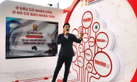 Khúc ca tự hào về báo Nhân Dân