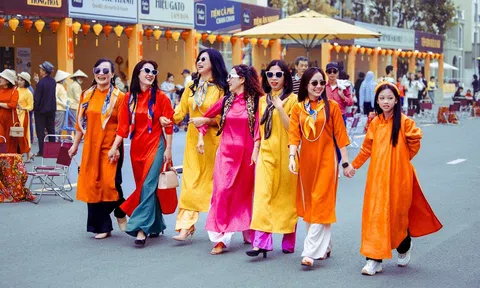 Biến Hội chợ Xuân thành “đặc sản” của du lịch Hà Nội