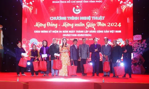 Vĩnh Phúc: Giao lưu văn nghệ "Mừng Đảng mừng Xuân"