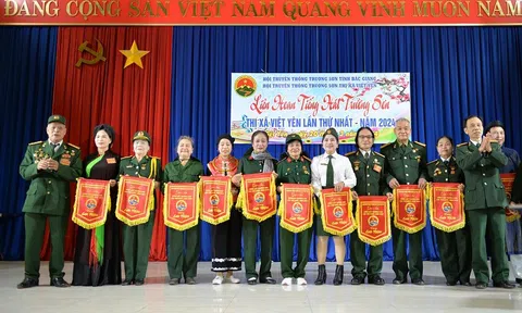Bắc Giang: Thị xã Việt Yên Liên hoan Tiếng hát Trường Sơn Lần thứ nhất năm 2024