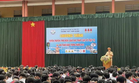 Vĩnh Phúc: Tuyên  truyền Luật Giao thông đường bộ cho hơn 1000 học sinh Trường THPT Tam Dương