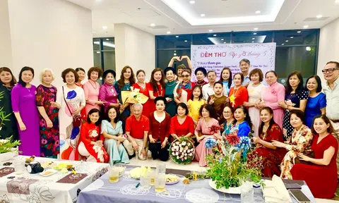 Đêm thơ Ocean Park: Gặp gỡ tháng 5 và mừng sinh nhật Bác