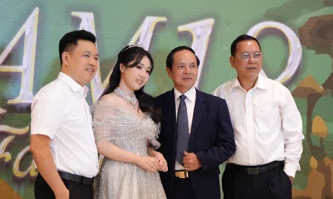 Thế giới thần tiên trong đời thực: Sự kiện thường niên của học sinh Trường chuyên Nhân văn
