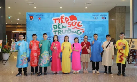 Thắp sáng ước mơ tới trường cho 1000 trẻ khuyết tật vùng cao biên giới