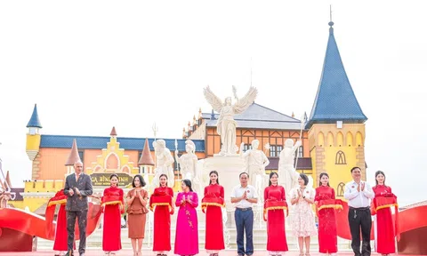 VinWonders khai trương Quần thể du lịch giải trí quy mô lớn nhất Bắc Trung Bộ
