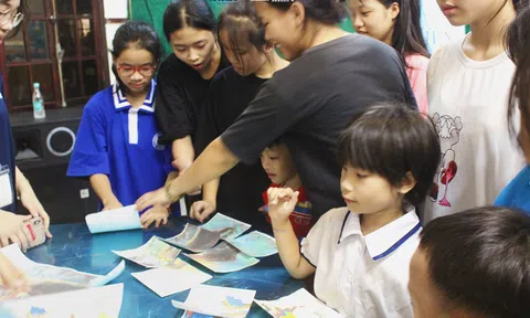 TRANG HOA MÙA 4: Hành trình “Chạm Ký Ức” cùng “Tháng Anh Hùng”