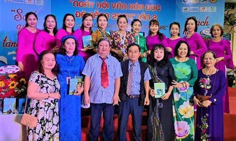 Đà Nẵng: Ra mắt sách, giới thiệu trường ca "Khúc Bi Tráng Bất Tử" và "Mùa Xuân & Lễ Tết, Hội Hè Của Người Việt"