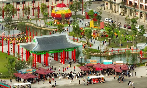 “Nụ hôn” Vinhomes Royal Island đánh thức “nàng công chúa” ngủ yên nơi đất Cảng