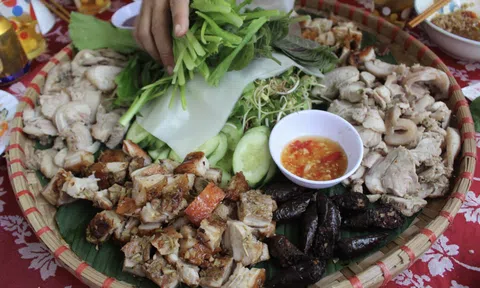 Lạ miệng với mâm cỗ thịt heo rừng lai