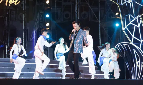 Đảo Hòn Tre bùng nổ “đại tiệc” Lễ hội Vịnh ánh sáng quốc tế Nha Trang 2024