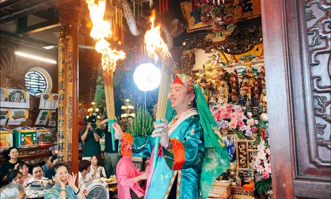 Hầu thánh “Tán xuân lập hạ” tại Đền Rừng: Tiếng vọng thiêng từ cội nguồn