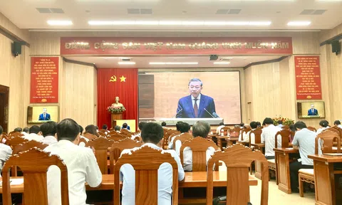 Đất nước là quê hương - Cần vượt qua tâm lý vùng miền để cùng nhau xây dựng to đẹp hơn