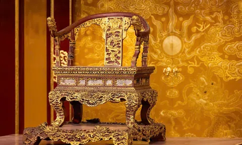 Ngai vua triều Nguyễn bị xâm hại: Kiểm điểm Ban Giám đốc Trung tâm Bảo tồn di tích Cố đô Huế