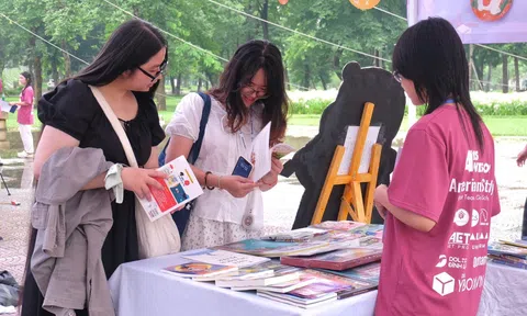 Hành trình khám phá thị trấn Bohemian trong lòng núi lửa cùng The Hidden Book 2025