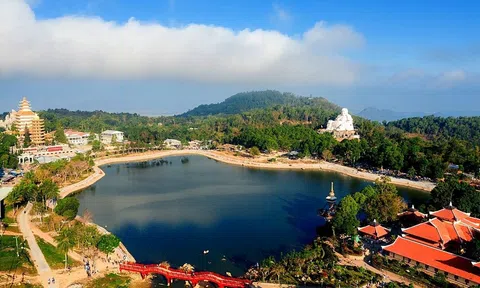 Thất Sơn dáng núi hình sông