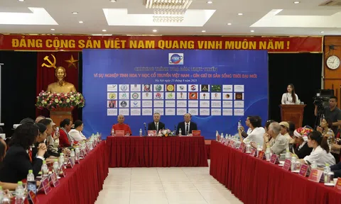 Giữ gìn, bảo tồn và phát huy tinh hoa Đông y gia truyền