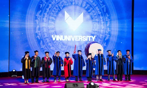 VinUni khai giảng khoá 6, ra mắt tân Hiệu trưởng và dàn lãnh đạo tinh hoa