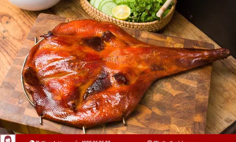 Không chỉ có gà, Thế Giới Gà Ngon ghi dấu với món Vịt tỳ bà da giòn trứ danh