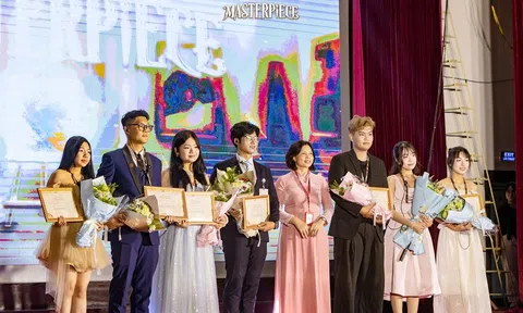 “Tân họa sĩ” trường Báo cháy hết mình trong đêm đại nhạc hội Nhật Ký 20 - 2025: Masterpiece
