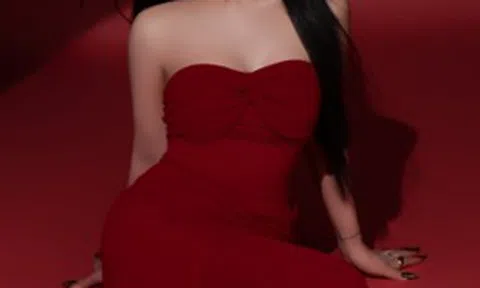 Nữ dược sĩ Đỗ Hồng Ý Vi: Hành trình rẽ hướng từ chiếc áo blouse đến ánh đèn livestream