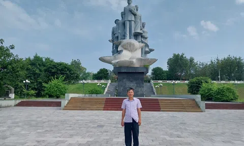 Chiều trên bến Âu Lâu