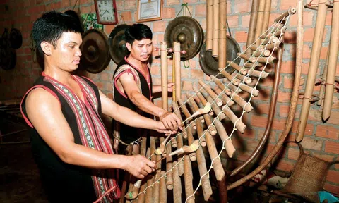 Giữ lửa di sản – Khi những “người thắp hồn văn hóa” lặng lẽ cống hiến