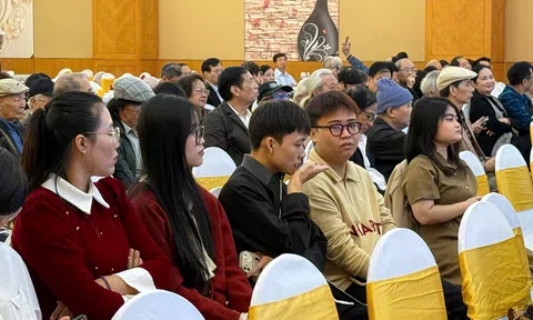 Người viết văn trẻ hiện nay suy tư về văn học Việt Nam từ sau năm 1975